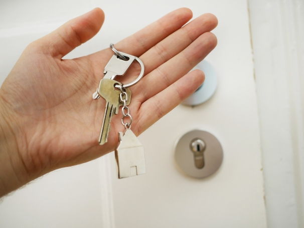 https://JanuszOpiola.StopRentingStartOwning.com